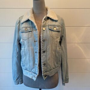 Ashley Vintage Charm Distressed Sherpa Lined Denim Trucker Jacket Womens M